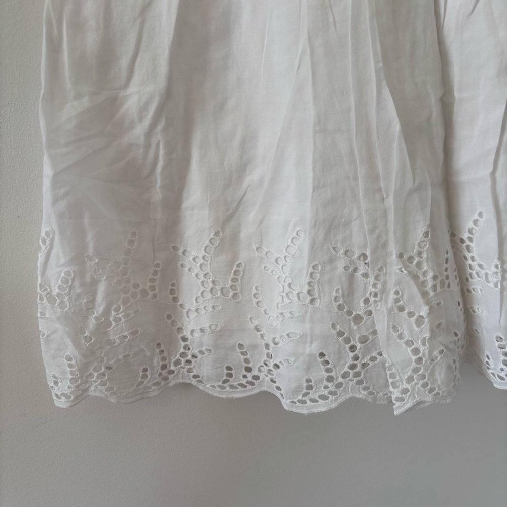 Old Navy White Sleeveless Dress with Eyelet Hem Size 8 - Picture 2 of 8